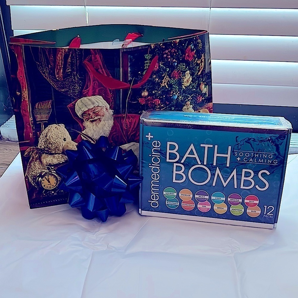 Calm & Soothing Bath Bomb Kit. Sealed and never opened.